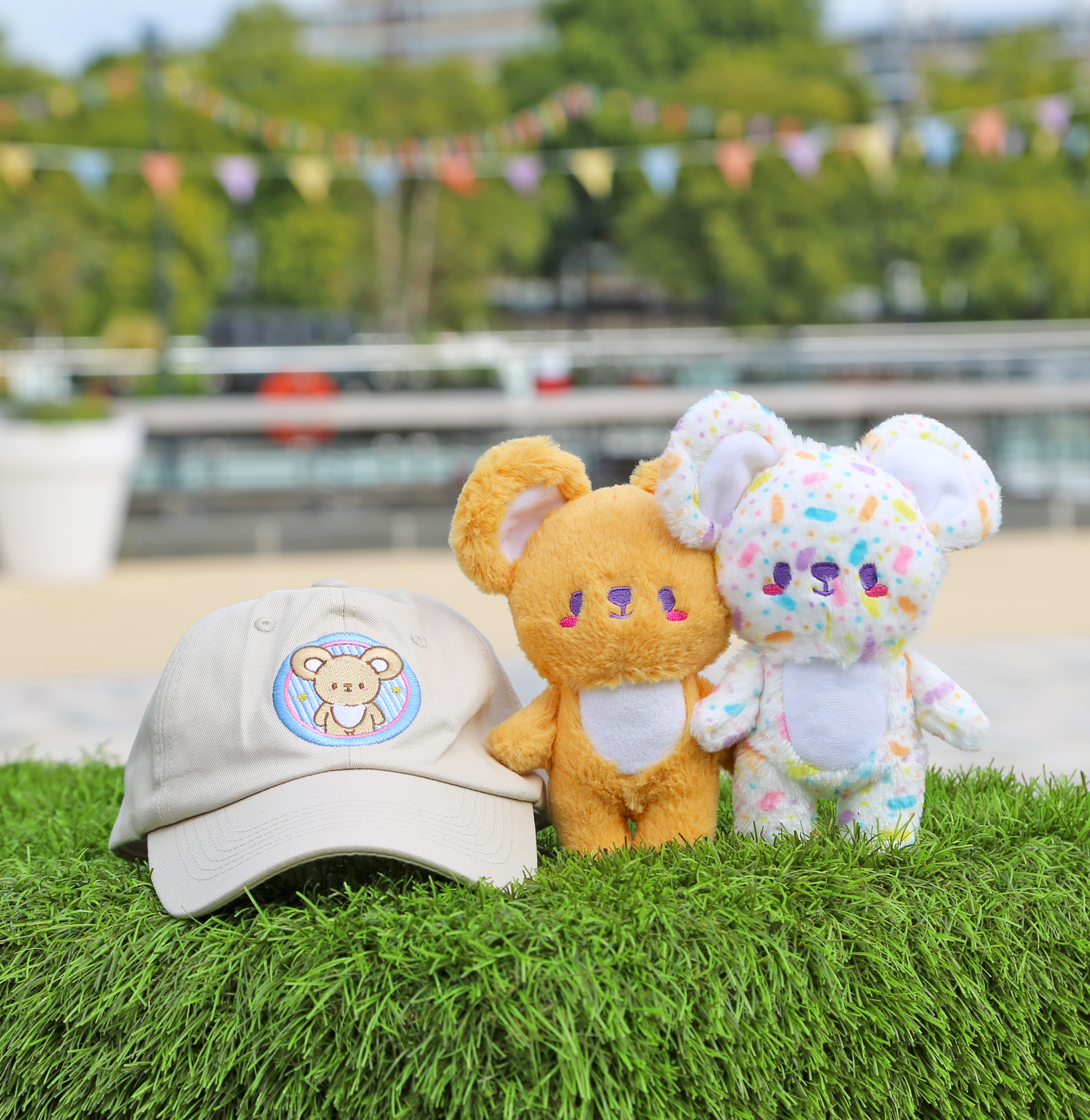 MozoMozo Kuma-Tomo Cap