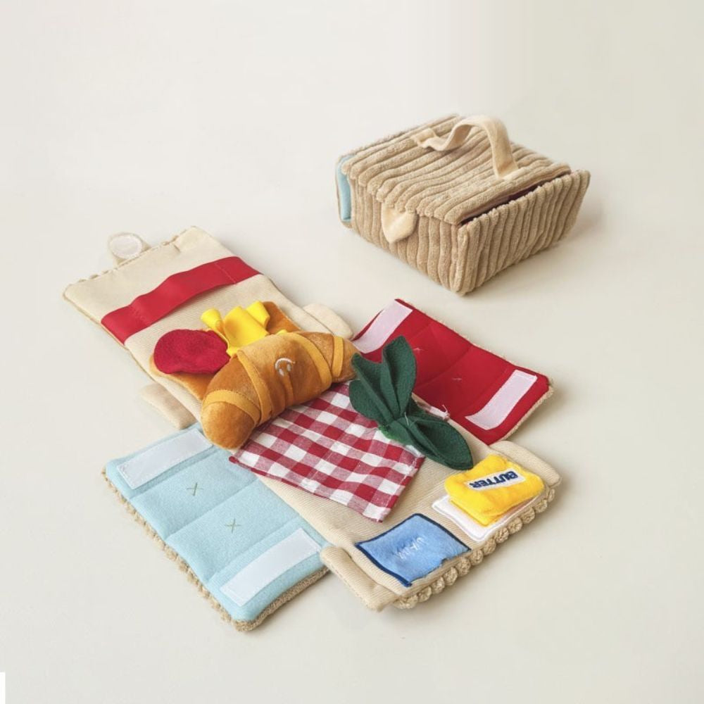 集体爪子嗅闻玩具