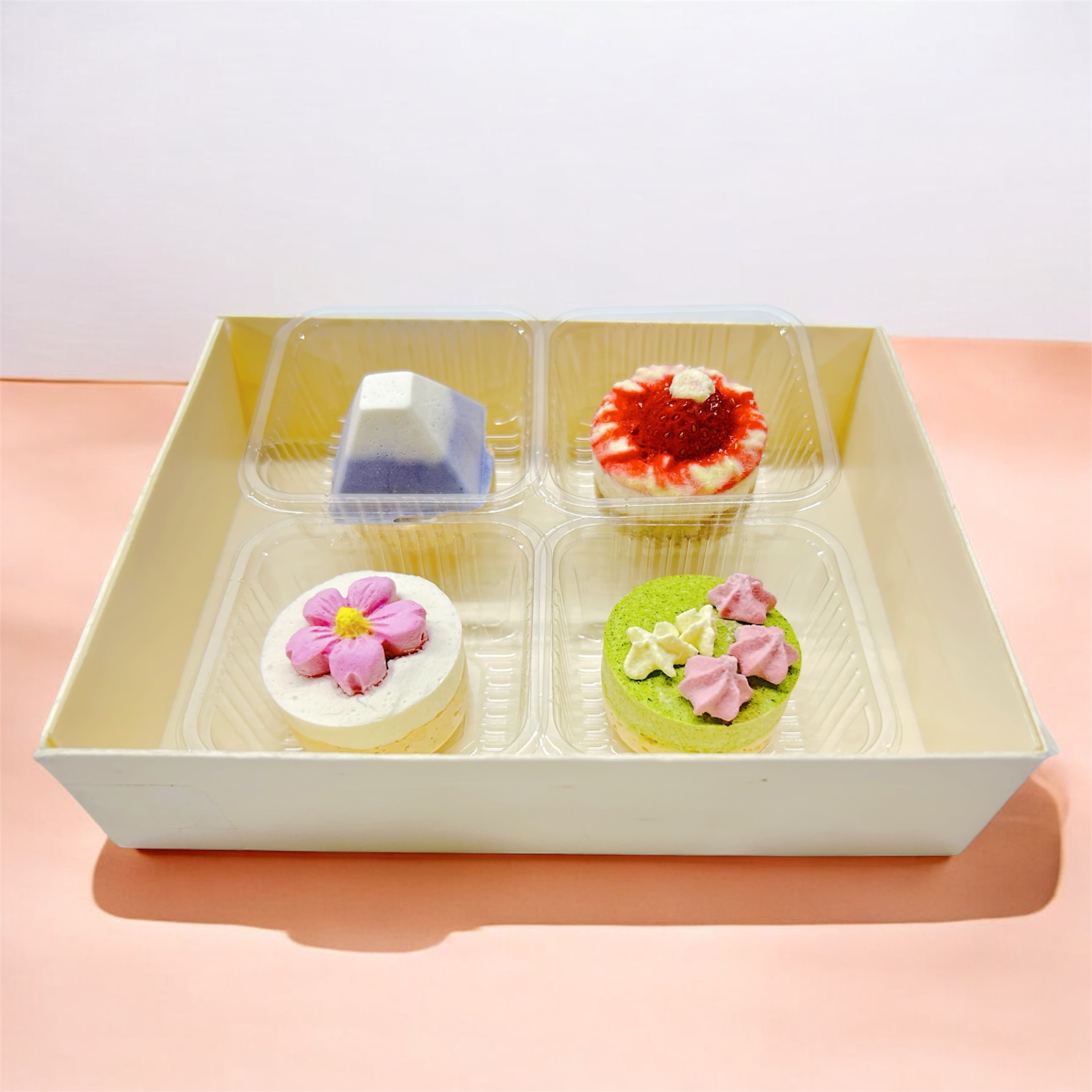 Woofgang Bark Freeze Dried Sakura Cake Set